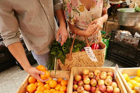Sunshine Coast Eumundi Markets Return Minibus Transfer - Accommodation Sunshine Coast 3
