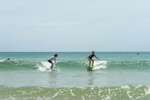 Beginners Learn To Surf Lessons, Noosa World Surf Reserve - Accommodation Sunshine Coast 2