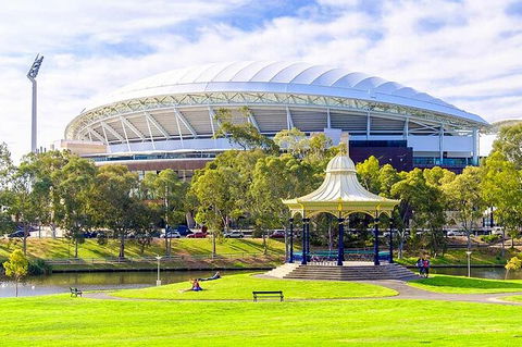 Adelaide Airport Transfers : Adelaide City To Airport ADL In Business Car - Accommodation Sunshine Coast 8
