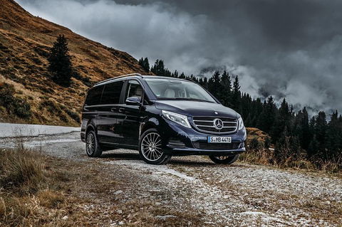 Van Service Melbourne Airport To CBD - Accommodation Sunshine Coast 1