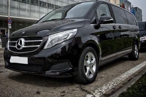 Arrival Private Transfer Melbourne Airport MEL To Melbourne City By Luxury Van - Accommodation Sunshine Coast 2