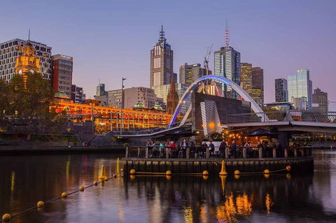 Arrival Private Transfers: Melbourne Airport MEL To Melbourne In Luxury Van - Accommodation Sunshine Coast 6