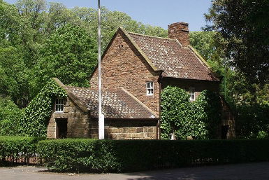 Cooks' Cottage - Accommodation Sunshine Coast 0