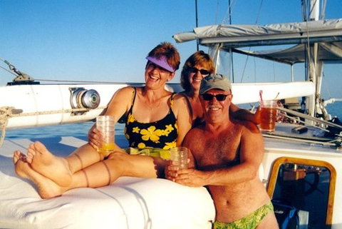 A Whitsunday Luxury Sailing Holiday - Accommodation Sunshine Coast 4