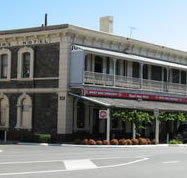 Royal Arms Hotel - Accommodation Sunshine Coast
