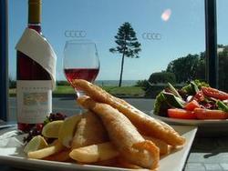 Henley Beach Hotel - Accommodation Sunshine Coast 2