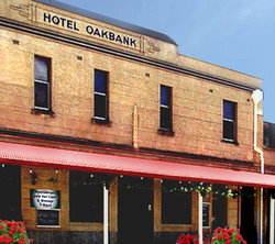 Oakbank Hotel - Accommodation Sunshine Coast 2
