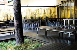Shelbourne Hotel - Accommodation Sunshine Coast 1