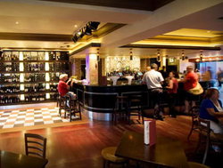 AB Hotel - Accommodation Sunshine Coast 3