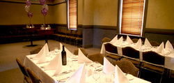 Royal Hotel - Accommodation Sunshine Coast 3