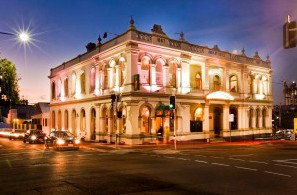 The Jubilee Hotel - Accommodation Sunshine Coast 3