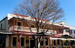 Seven Stars Hotel - Accommodation Sunshine Coast 0