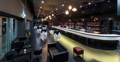 Watermark Docklands - Accommodation Sunshine Coast 3