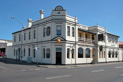 Alexander Hotel - Accommodation Sunshine Coast 0