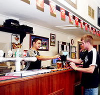 Knickerbocker Hotel - Accommodation Sunshine Coast