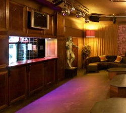 Moser Room - Accommodation Sunshine Coast 1