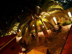 Balmoral Hotel - Accommodation Sunshine Coast 2