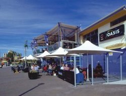 Waterfront Hotel - Accommodation Sunshine Coast 3