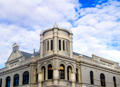 Subiaco Hotel - Accommodation Sunshine Coast 1