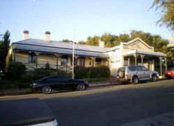 Earl Of Spencer Historic Inn - Accommodation Sunshine Coast 0
