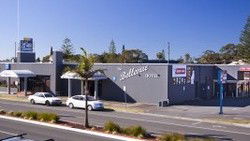 Bellevue Hotel Tuncurry - Accommodation Sunshine Coast 0