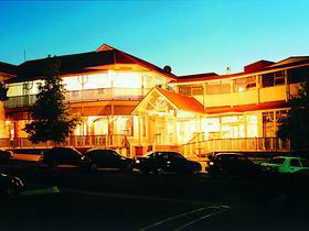 Loxton Community Hotel Motel - Accommodation Sunshine Coast 0