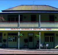 Mount Kembla Village Hotel - Accommodation Sunshine Coast