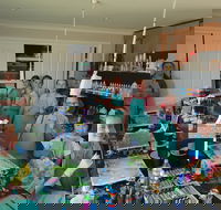 School holidays - Kids art class - Painting - Accommodation Sunshine Coast