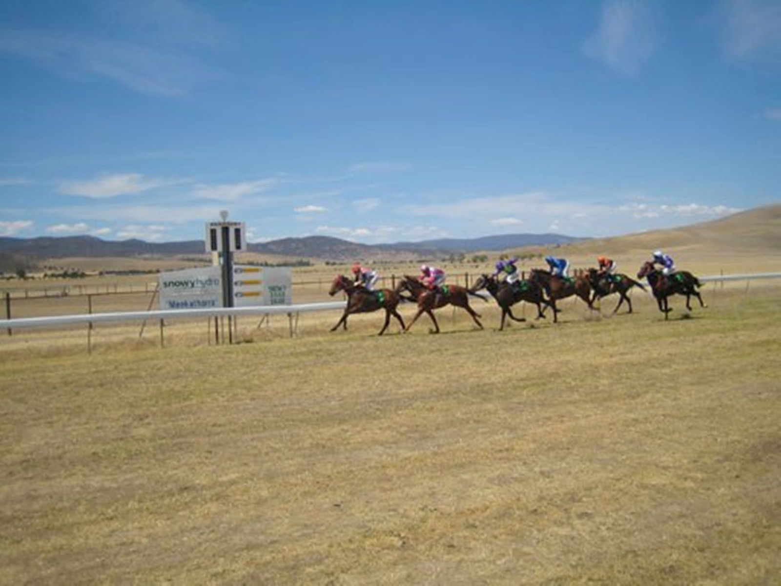 Adaminaby NSW Accommodation Sunshine Coast