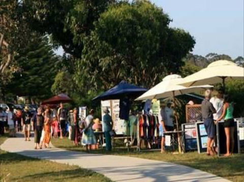 Art On The Path  October - Accommodation Sunshine Coast 0
