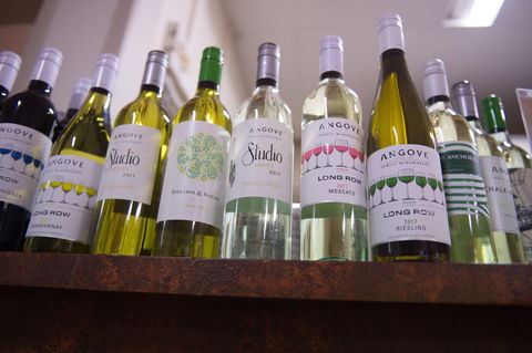 Beer And Wine O'Clock At Club Boutique Hotel Cunnamulla - Accommodation Sunshine Coast 1