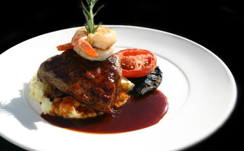 Aquarius Seafood Restaurant - Accommodation Sunshine Coast 3
