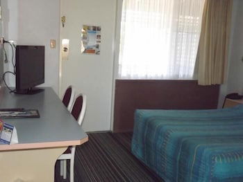 Golden Sands Motor Inn Forster - Accommodation Sunshine Coast 4