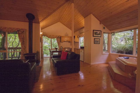 Cottages At Monreale - Accommodation Sunshine Coast 3