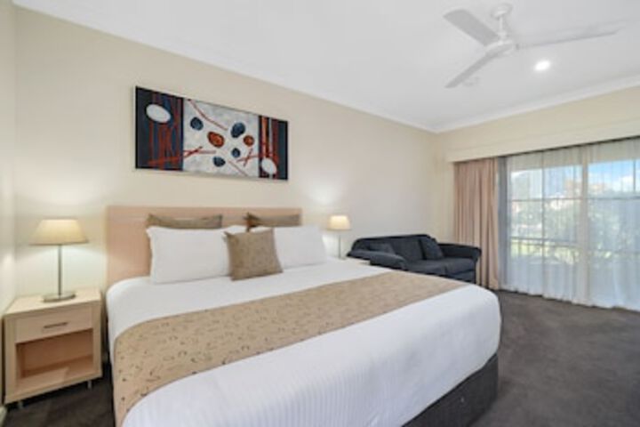Lowesdale NSW Accommodation Sunshine Coast