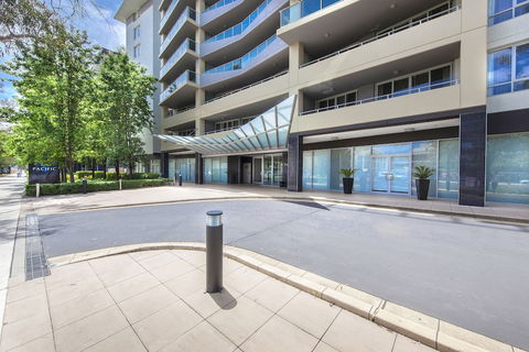 Pacific Suites Canberra - Accommodation Sunshine Coast 1