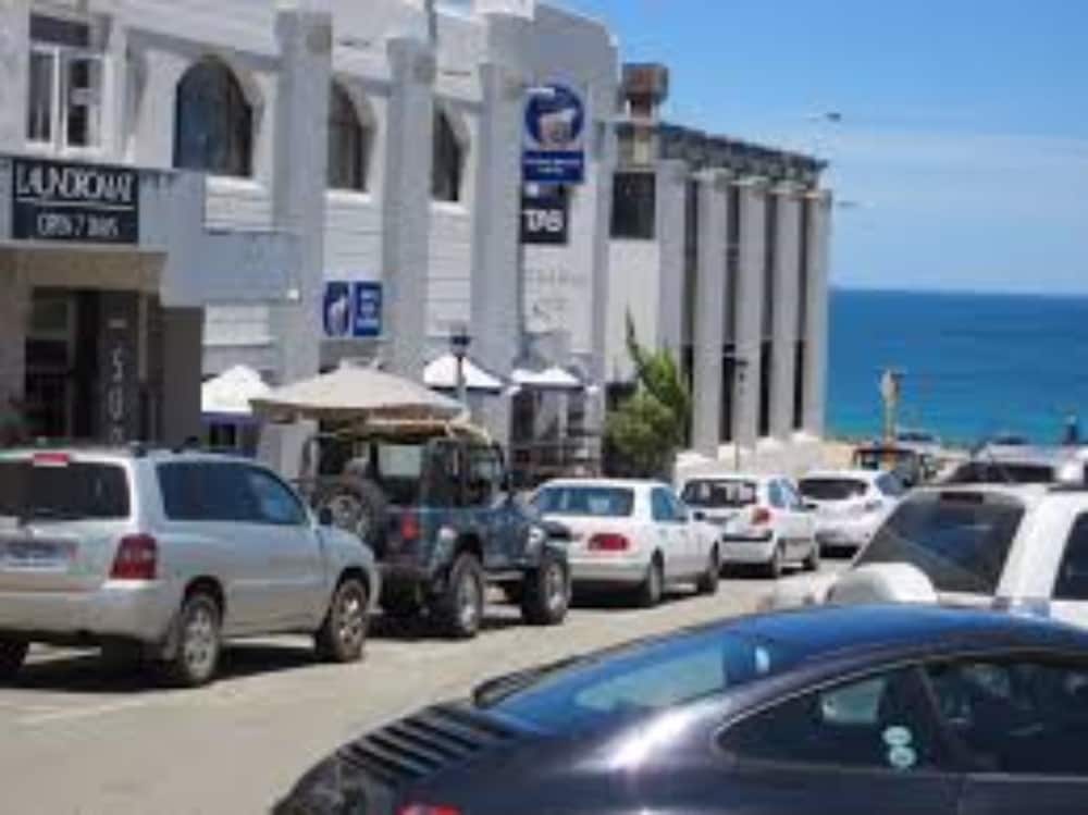 Cottesloe WA Accommodation Sunshine Coast