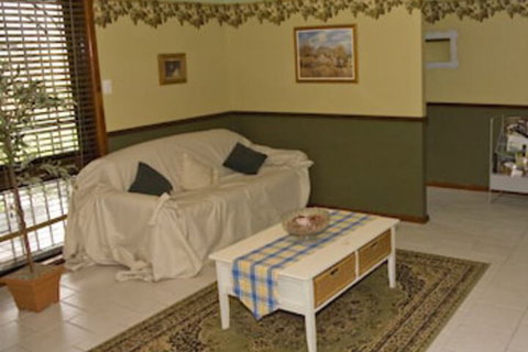 Talga Vines Vineyard Escape - Accommodation Sunshine Coast 6
