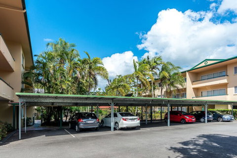 Tradewinds McLeod Holiday Apartments - Accommodation Sunshine Coast 1