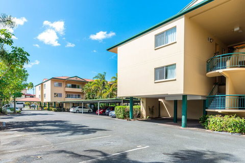 Tradewinds McLeod Holiday Apartments - Accommodation Sunshine Coast 3