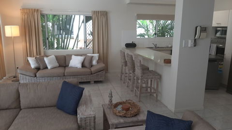 Costa Royale Trinity Beach - Accommodation Sunshine Coast 1