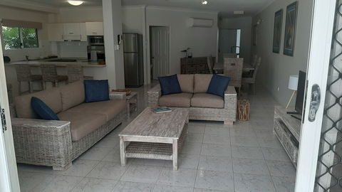 Costa Royale Trinity Beach - Accommodation Sunshine Coast 6