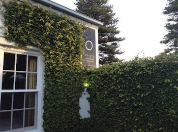 Oscars Waterfront Boutique Hotel - Accommodation Sunshine Coast 1