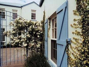Oscars Waterfront Boutique Hotel - Accommodation Sunshine Coast 2