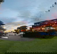 The Huskisson - Accommodation Sunshine Coast