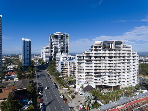 Broadbeach Savannah Hotel & Resort - Accommodation Sunshine Coast 3