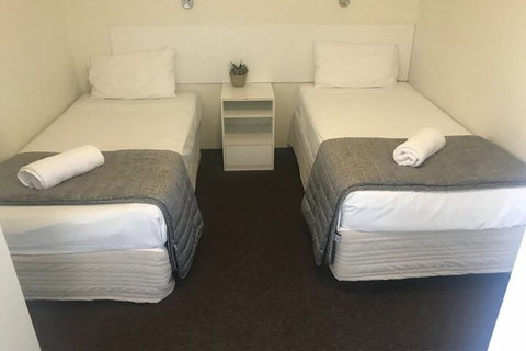 Blue Pelican Motel - Accommodation Sunshine Coast 6
