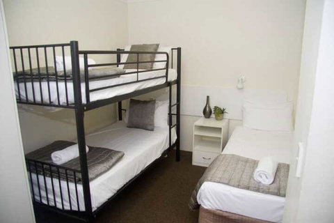 Blue Pelican Motel - Accommodation Sunshine Coast 7