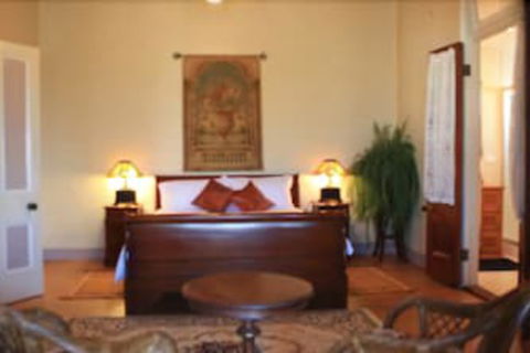 Classique Bed & Breakfast - Accommodation Sunshine Coast 0
