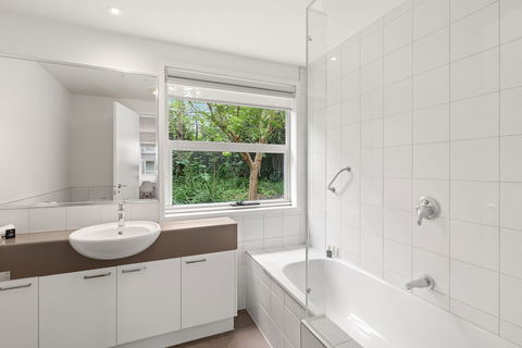 Burwood Serviced Apartments - Accommodation Sunshine Coast 4